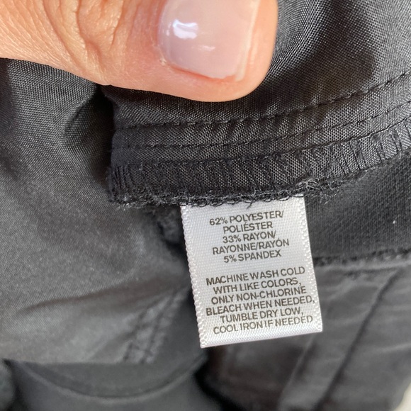 LOFT Women's Classic Black Pants Petite Size 2 - Picture 8 of 8